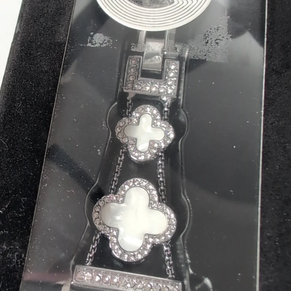 BCBG Silver Tone Clover Apple Watch Band Adjustable 38/40/41 MM